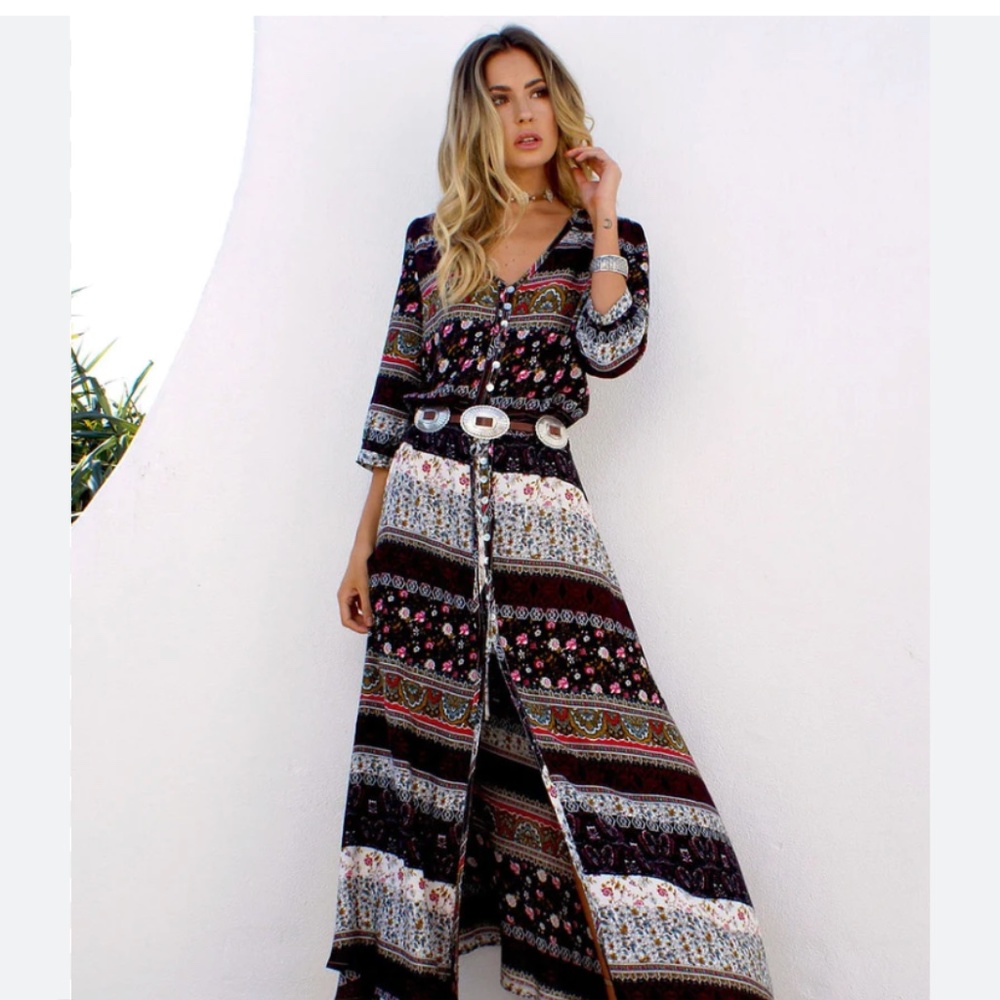 Le Salty Oracle Maxi Dress in Burgundy/Black